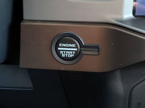 Used 2023 Ford Bronco Outer Banks image 17