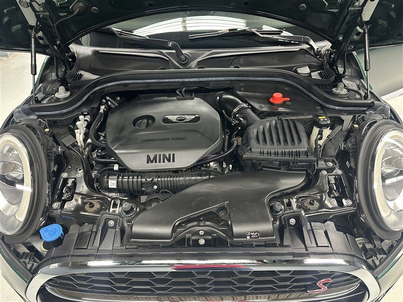Used 2018 MINI Cooper S w/ Premium Package FWD image 21