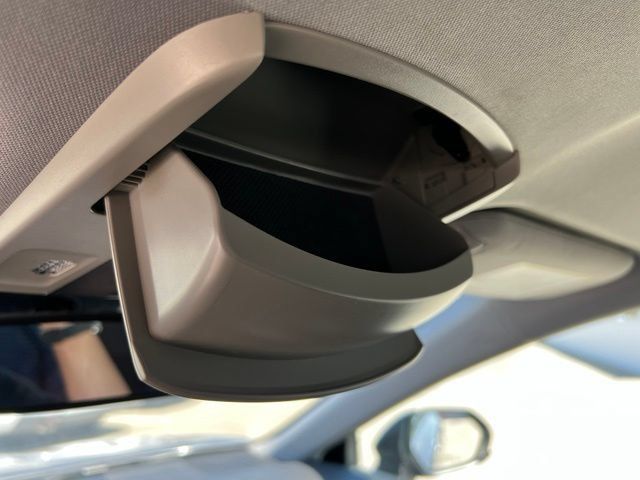 Used 2020 Toyota Camry SE FWD image 36