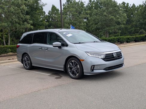 Used 2023 Honda Odyssey Elite image 1