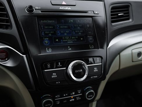 Used 2017 Acura ILX image 20