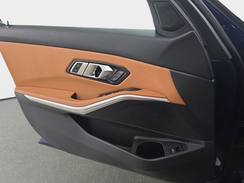 Used 2022 BMW 330i xDrive Sedan w/ Driving Assistance Package image 27