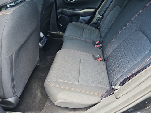 Certified 2025 Honda HR-V Sport image 30