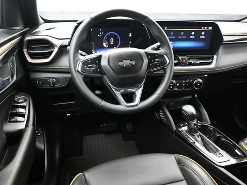 Used 2024 Chevrolet TrailBlazer ACTIV w/ Convenience Package FWD image 17