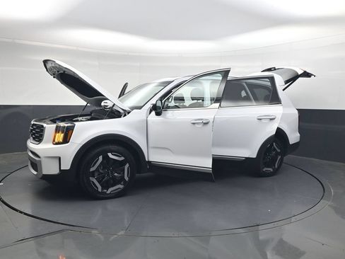 Used 2025 Kia Telluride S FWD image 50