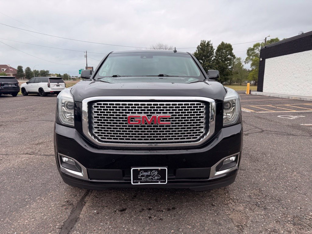 Used 2017 GMC Yukon XL Denali w/ Open Road Package AWD/4WD image 12