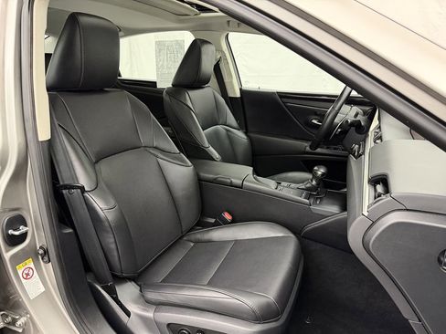 Used 2019 Lexus ES 350 w/ Premium Package FWD image 32