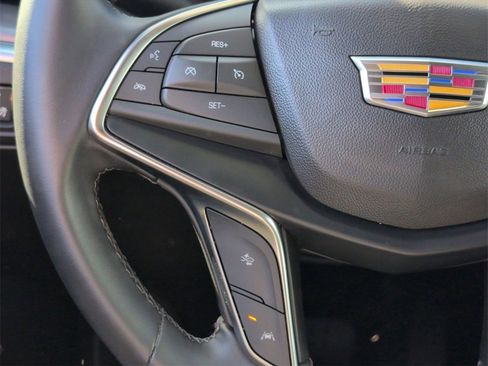 Certified 2024 Cadillac XT5 Luxury image 9