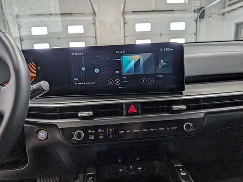 Certified 2025 Kia Sorento S AWD/4WD image 35