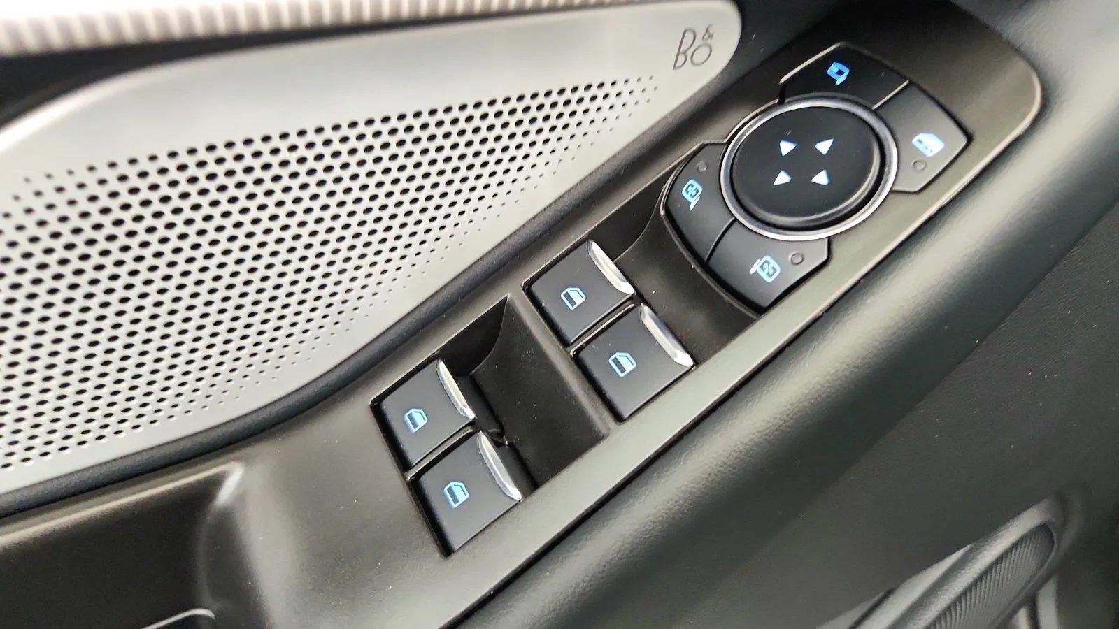 Used 2025 Ford Explorer ST w/ Sun And Sound Package RWD image 23