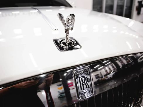 Used 2015 Rolls-Royce Wraith RWD image 11