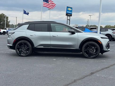 New 2026 Chevrolet Equinox EV RS image 2