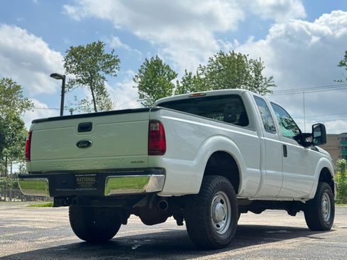 Used 2014 Ford F250 XL w/ Power Equipment Group AWD/4WD image 8