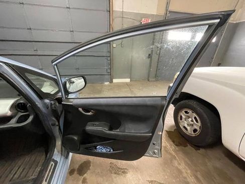 Used 2009 Honda Fit Sport image 30