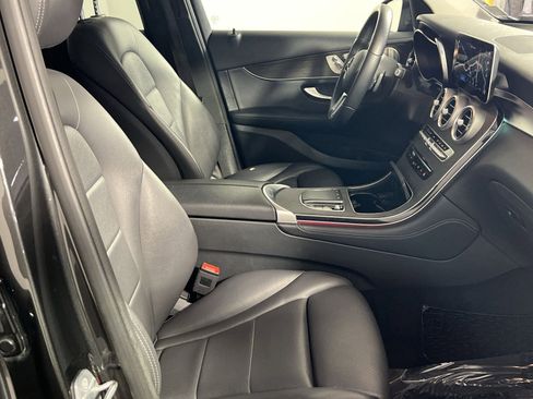 Used 2020 Mercedes-Benz GLC 300 4MATIC image 28
