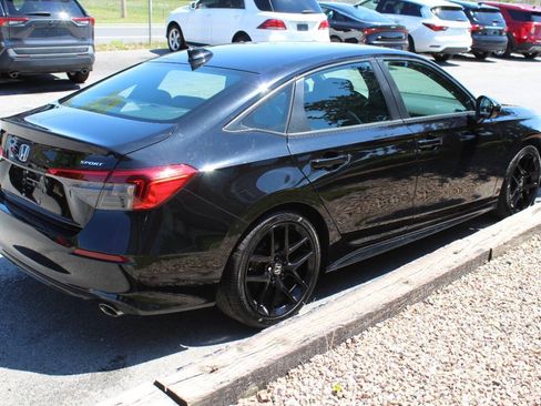Used 2023 Honda Civic Sport image 6