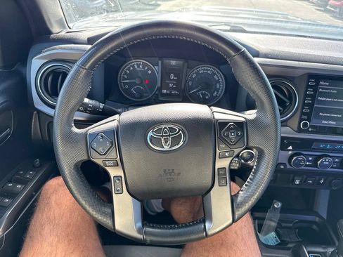 Used 2021 Toyota Tacoma TRD Sport AWD/4WD image 20