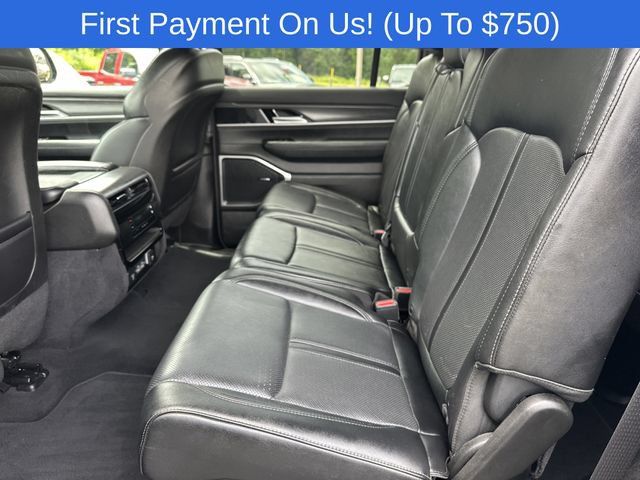 Used 2024 Jeep Wagoneer Series II w/ Flexible Seating Group AWD/4WD image 22