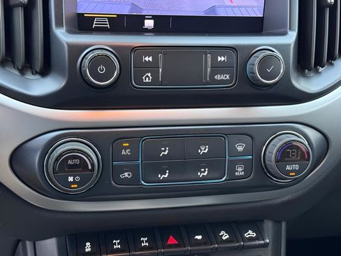 Used 2022 Chevrolet Colorado ZR2 image 18