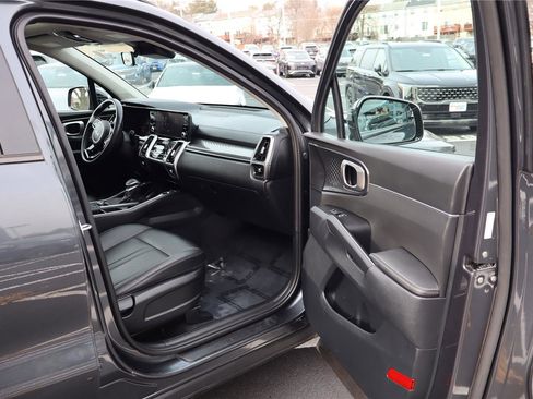 Certified 2023 Kia Sorento S w/ Panoramic Sunroof Package image 27