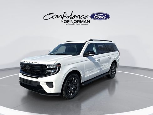 New 2026 Ford Expedition Max Platinum w/ Stealth Appearance Package image 4