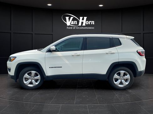 Used 2019 Jeep Compass Latitude AWD/4WD image 4