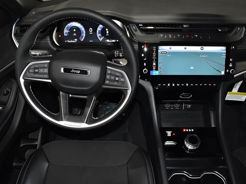 New 2026 Jeep Grand Cherokee Altitude AWD/4WD image 12