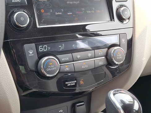 Certified 2022 Nissan Rogue Sport SL AWD/4WD image 16