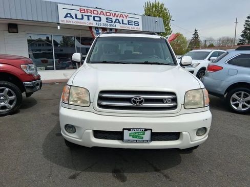Used 2001 Toyota Sequoia Limited AWD/4WD image 2