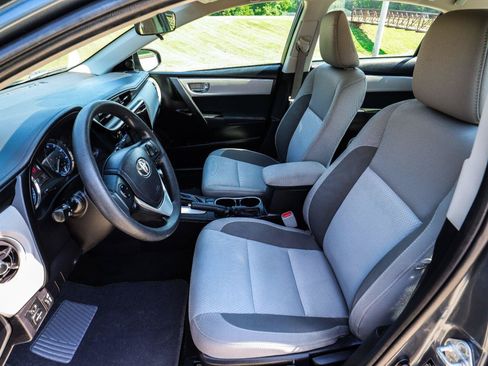 Used 2017 Toyota Corolla LE w/ Carpet Mat Package (TMS) FWD image 34