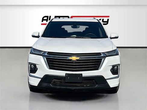 Used 2023 Chevrolet Traverse High Country image 2