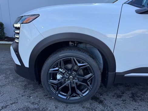 New 2026 Nissan Kicks SR w/ SR Premium Package image 13