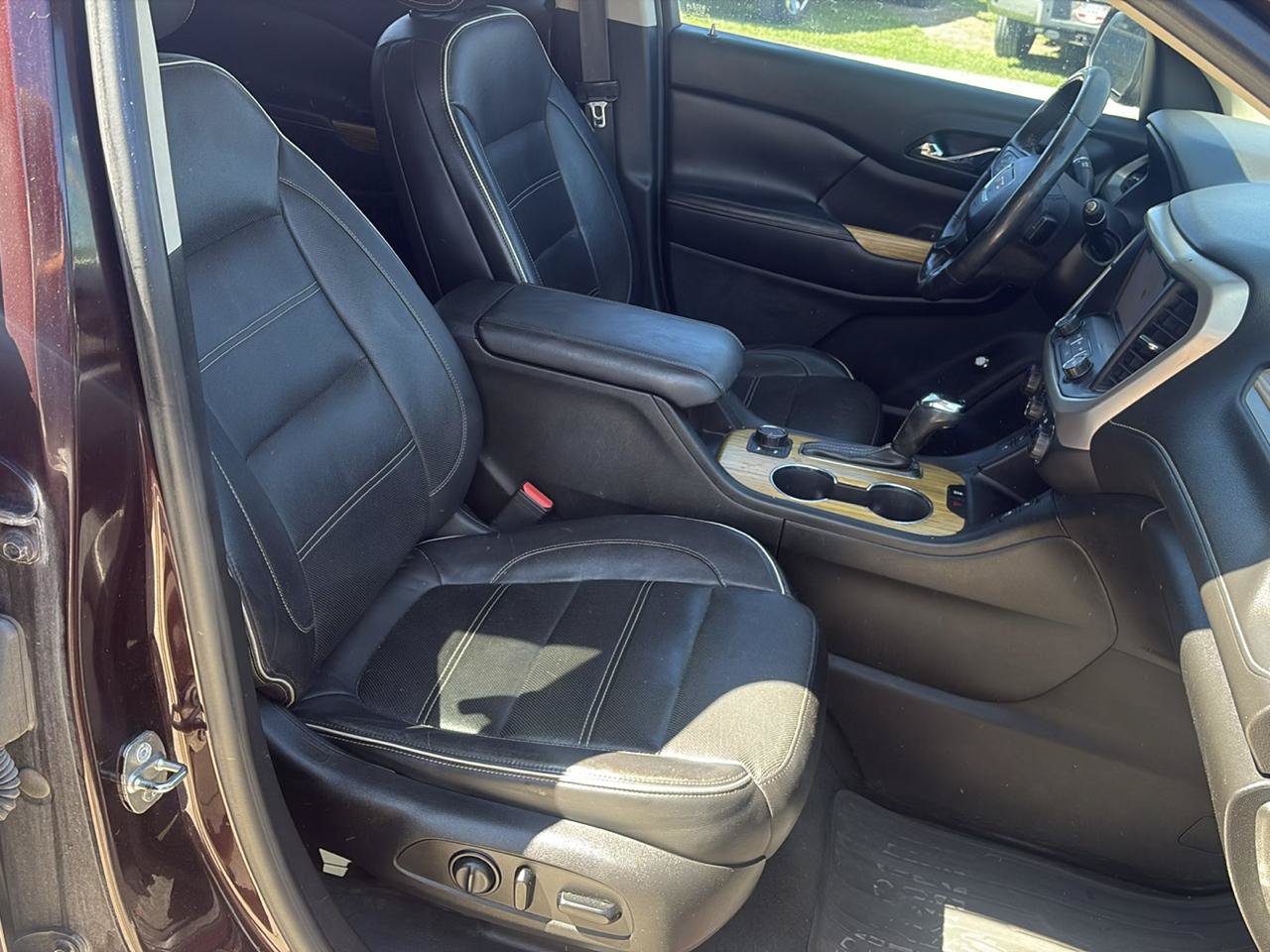 Used 2017 GMC Acadia Denali FWD image 21