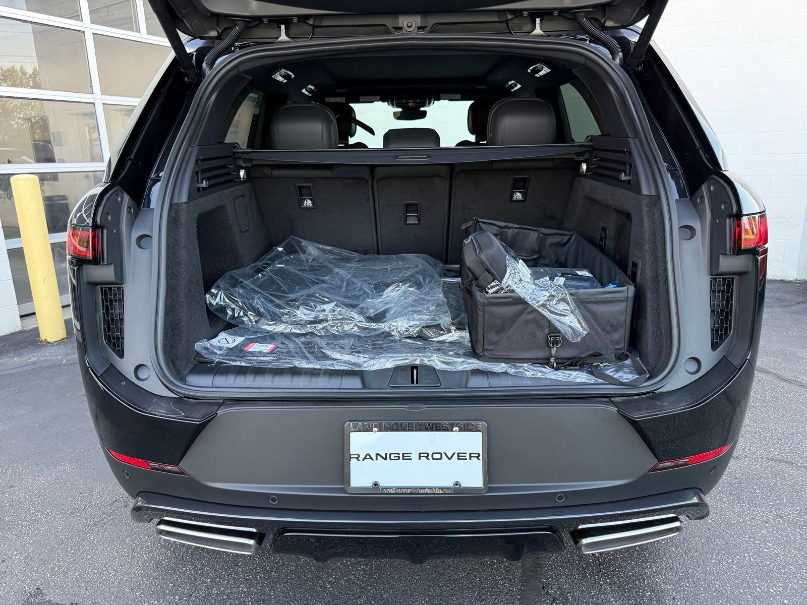 New 2027 Land Rover Range Rover Sport SE AWD/4WD image 46