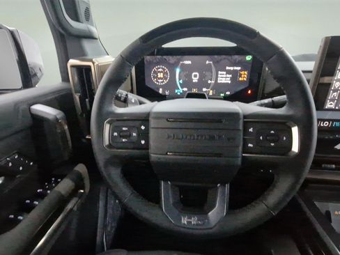 New 2025 GMC Hummer EV 2X w/ LPO, Dark Essentials Package image 10
