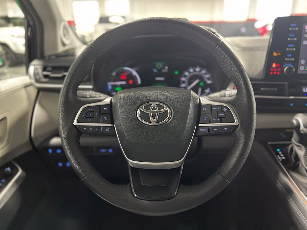 Certified 2023 Toyota Sienna XLE w/ XLE Plus Package FWD image 34