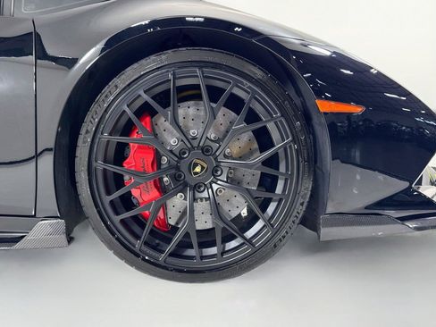 Used 2015 Lamborghini Huracan LP 610-4 AWD/4WD image 38