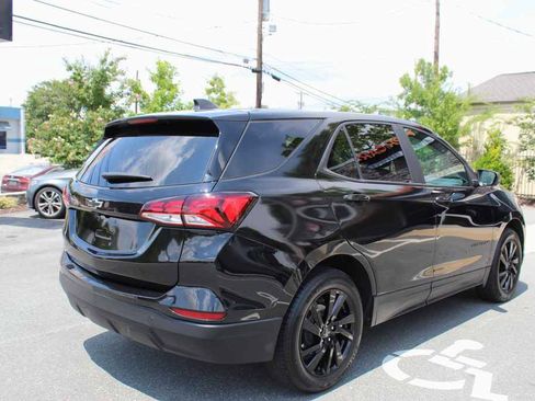 Used 2024 Chevrolet Equinox LS w/ LS Convenience Package FWD image 5