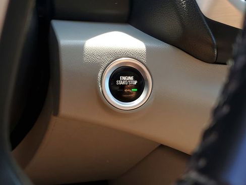 Used 2021 GMC Terrain SLE FWD image 23