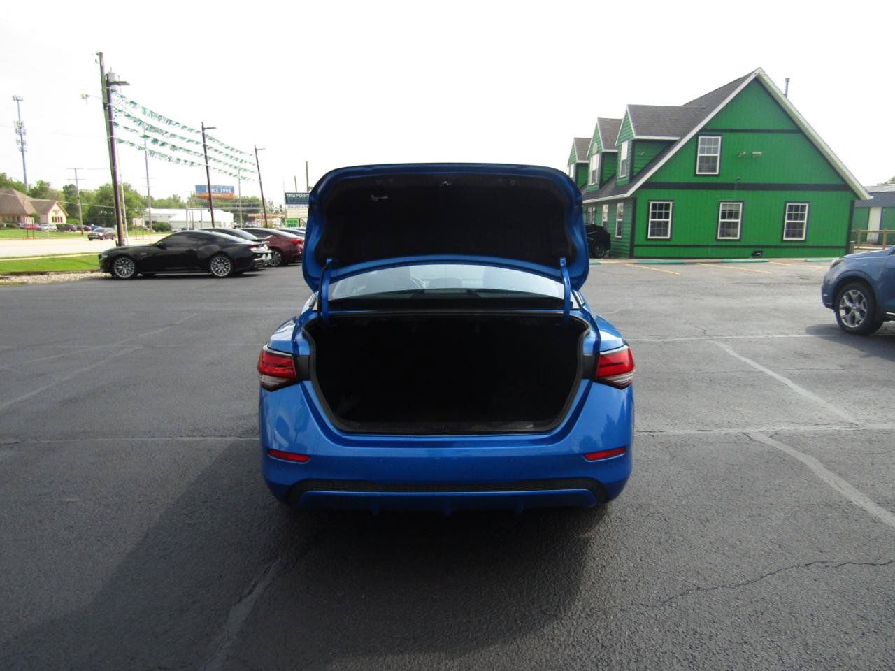 Used 2022 Nissan Sentra SV w/ Trunk Package FWD image 7