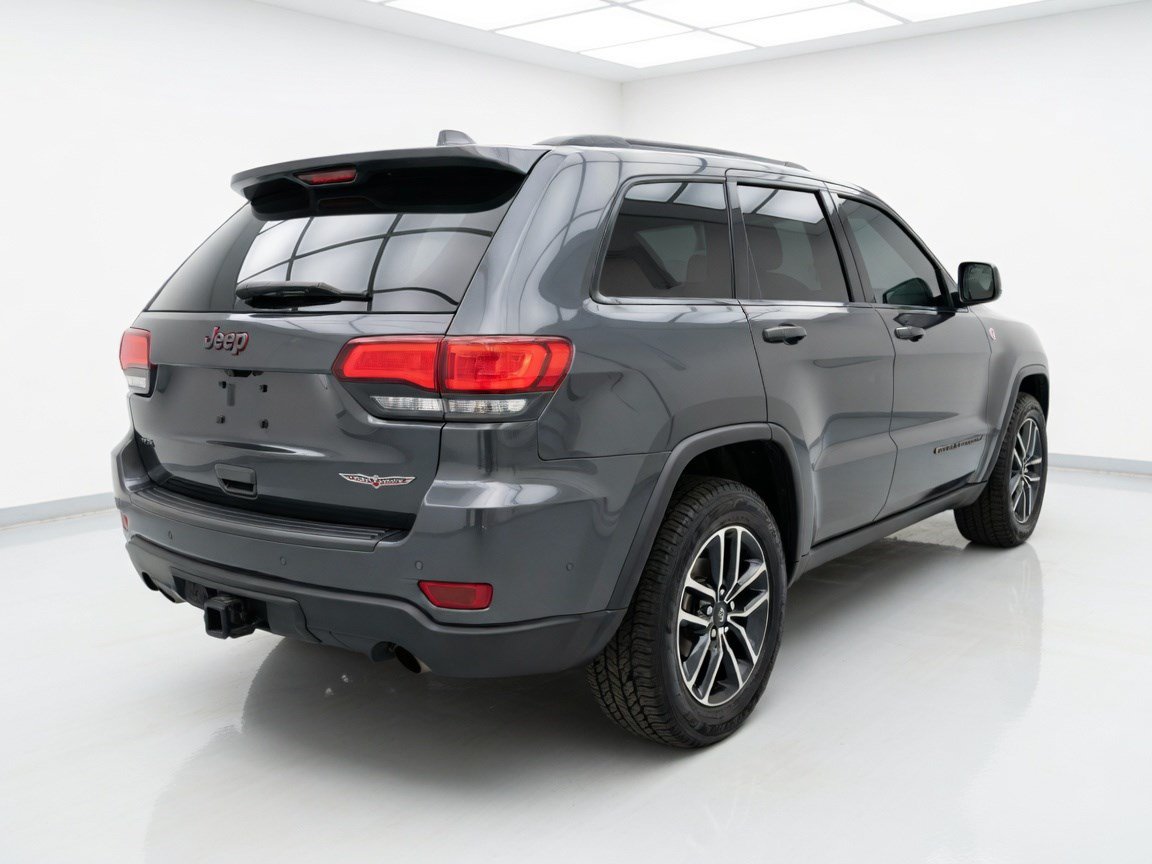 Used 2019 Jeep Grand Cherokee Trailhawk AWD/4WD image 4