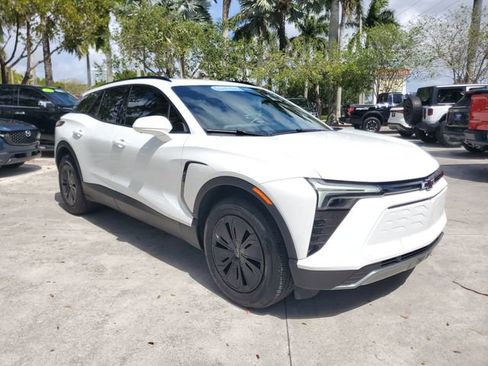 Certified 2025 Chevrolet Blazer EV LT image 5