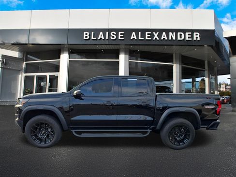 Used 2023 Chevrolet Colorado Trail Boss w/ LPO, Dark Essentials Package AWD/4WD image 7