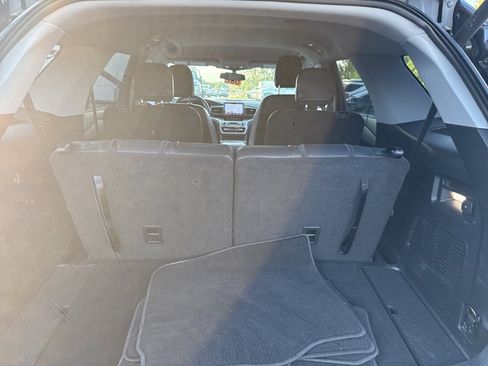 Used 2021 Ford Explorer XLT w/ Equipment Group 202A image 21