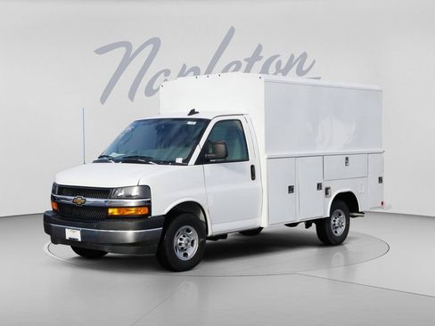 New 2025 Chevrolet Express 3500 w/ Power Convenience Package RWD image 2
