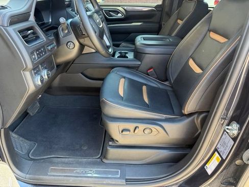Used 2023 GMC Yukon AT4 w/ AT4 Premium Package AWD/4WD image 14