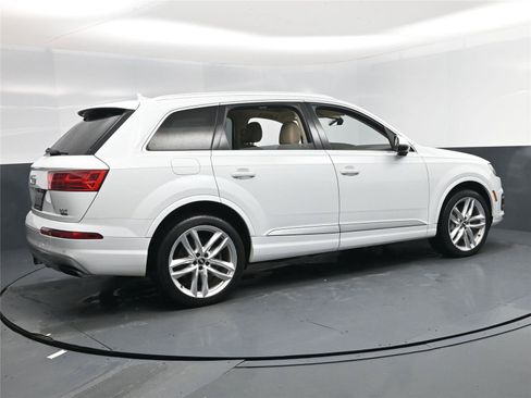 Used 2018 Audi Q7 3.0T Prestige w/ Prestige Package image 4