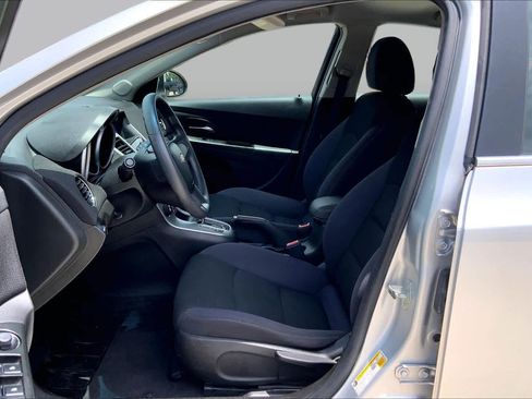 Used 2013 Chevrolet Cruze LT FWD image 7