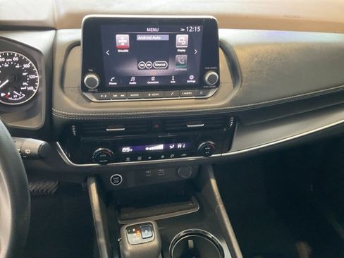 Used 2022 Nissan Rogue SV image 14