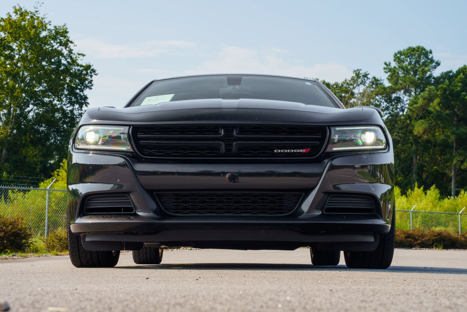 Used 2023 Dodge Charger SXT w/ Blacktop Package RWD image 2